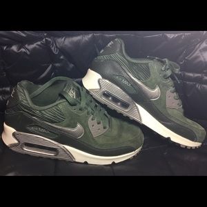 Nike Air Max 90 Leather and Suede Olive Green